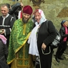 ჯვრის აღმართვა ყოვლადწმიდა ღვთისმშობლის მიძინების ტაძარზე